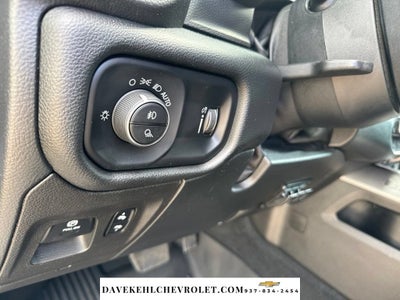 2020 RAM 1500 Big Horn Crew Cab 4x4 5'7" Box
