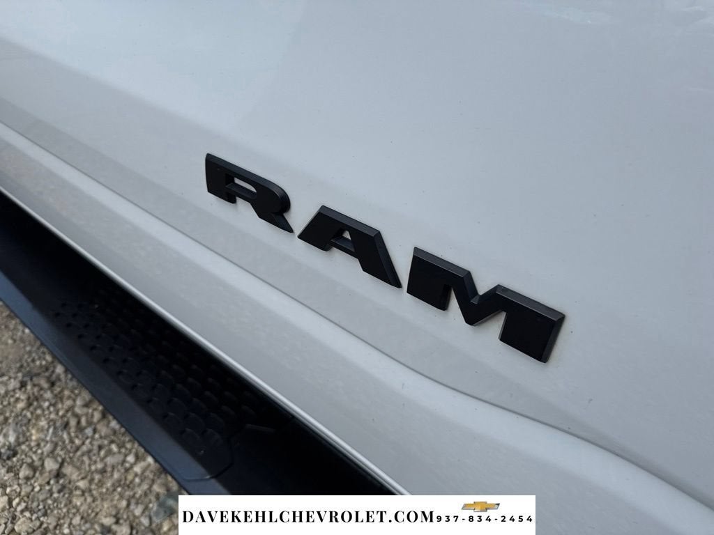 2020 RAM 1500 Big Horn Crew Cab 4x4 5'7" Box