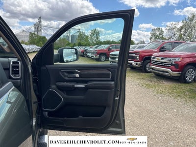 2020 RAM 1500 Laramie Crew Cab 4x4 5'7" Box