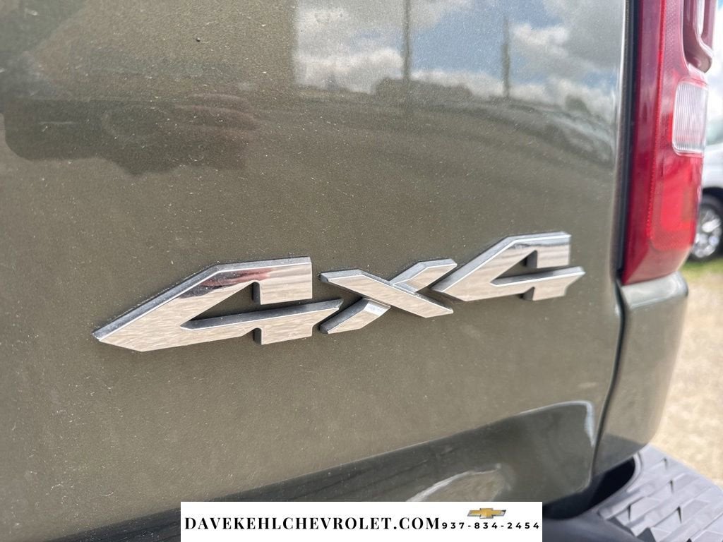 2020 RAM 1500 Laramie Crew Cab 4x4 5'7" Box