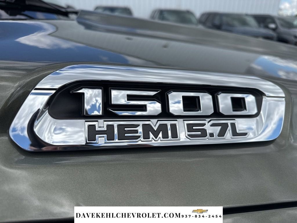 2020 RAM 1500 Laramie Crew Cab 4x4 5'7" Box