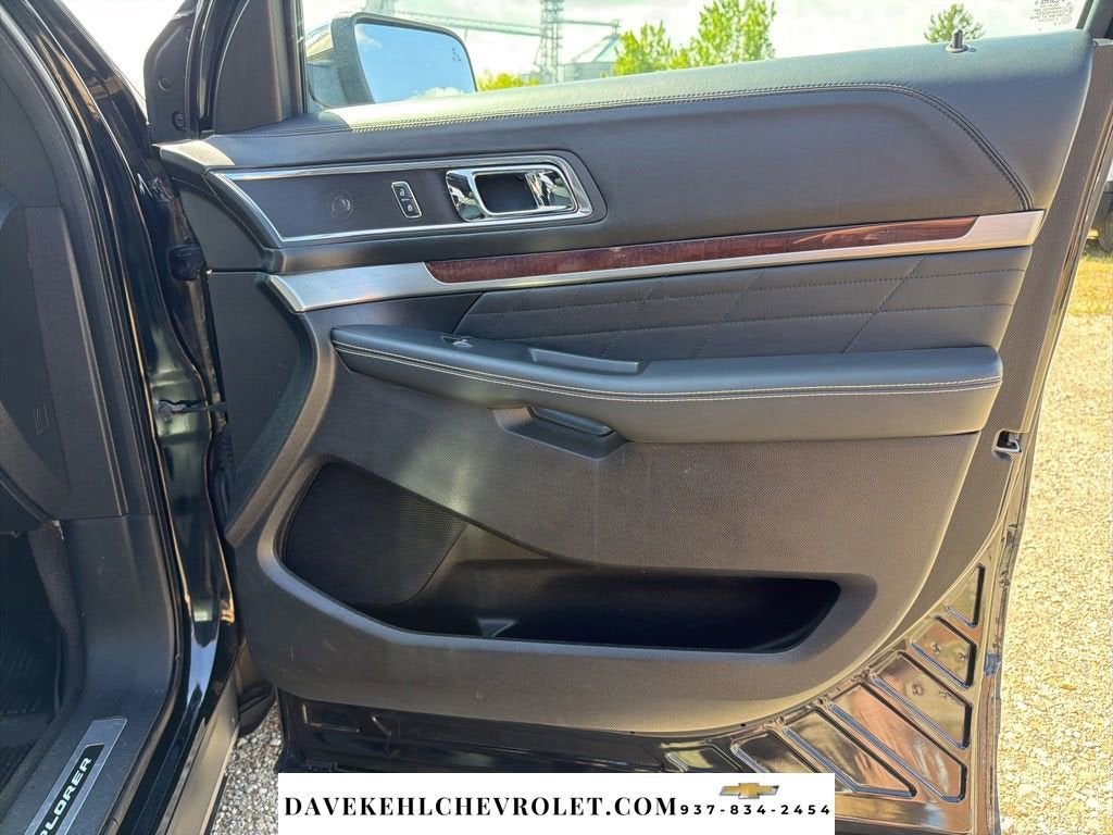 2017 Ford Explorer Platinum
