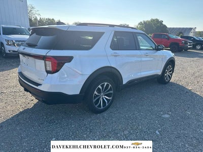 2025 Ford Explorer ST-Line