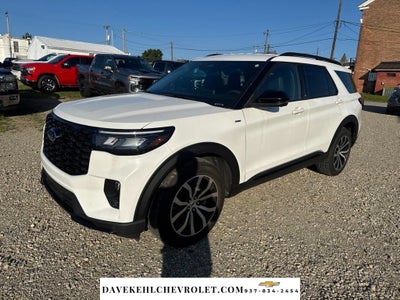 2025 Ford Explorer ST-Line