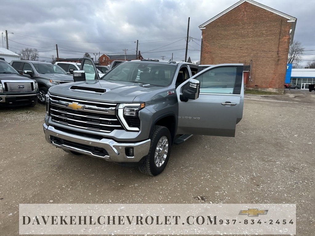 2025 Chevrolet Silverado 3500 HD LTZ