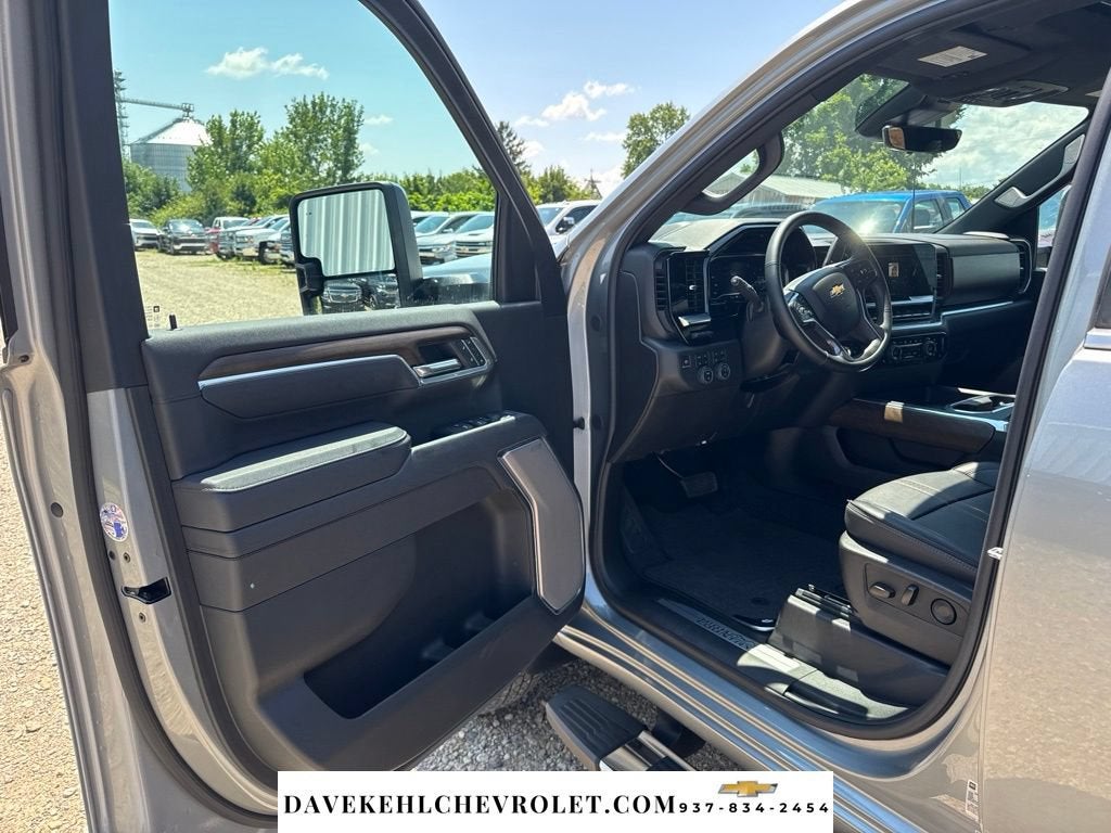 2025 Chevrolet Silverado 3500 HD High Country DRW