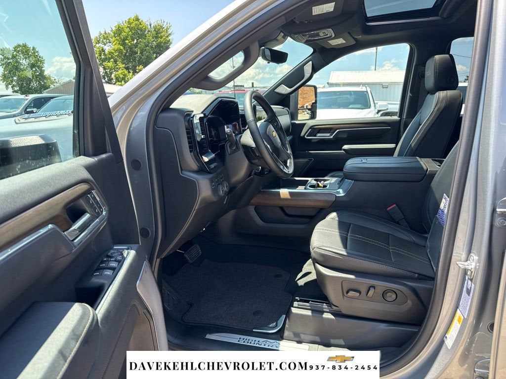 2025 Chevrolet Silverado 3500 HD High Country DRW