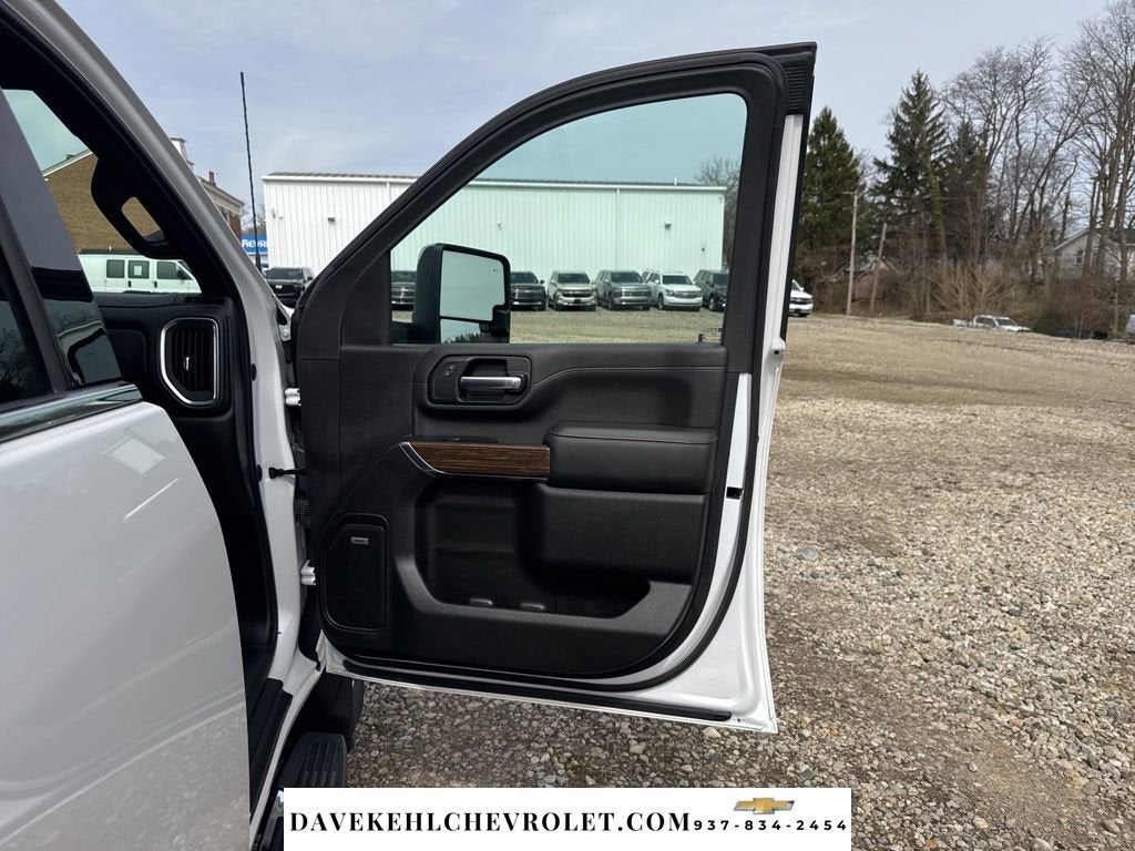 2022 Chevrolet Silverado 3500 HD High Country DRW