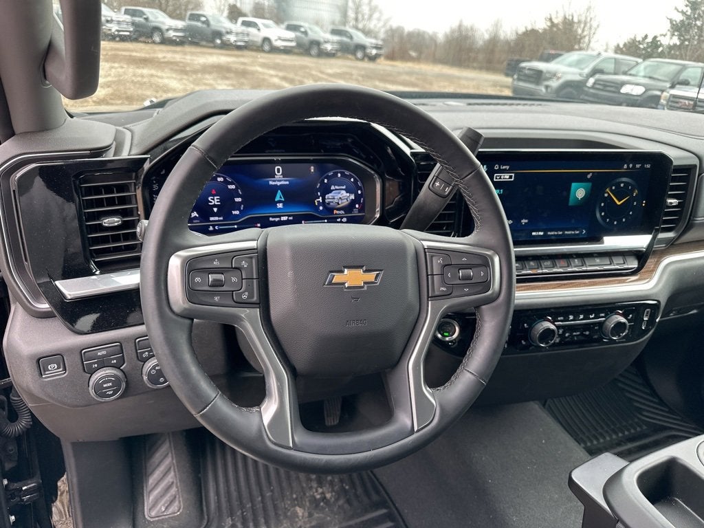2025 Chevrolet Silverado 1500 LT (2FL)