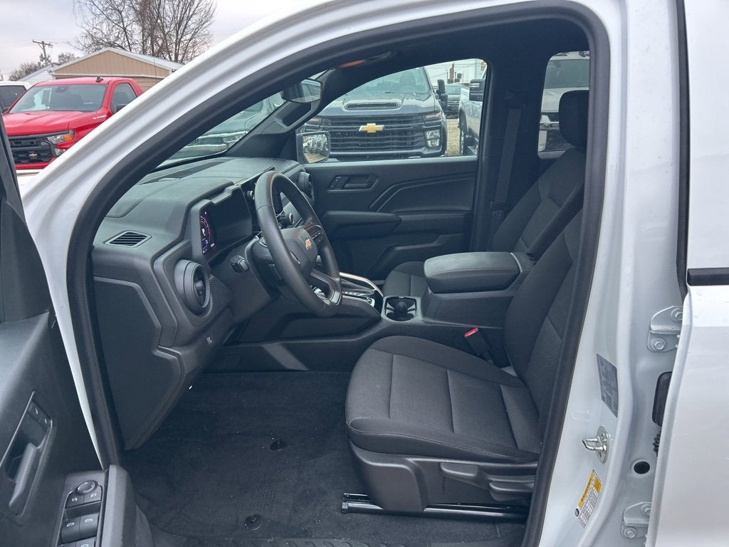 2025 Chevrolet Colorado WT/LT