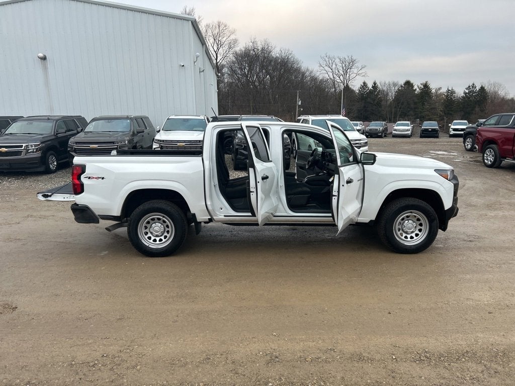 2025 Chevrolet Colorado WT/LT