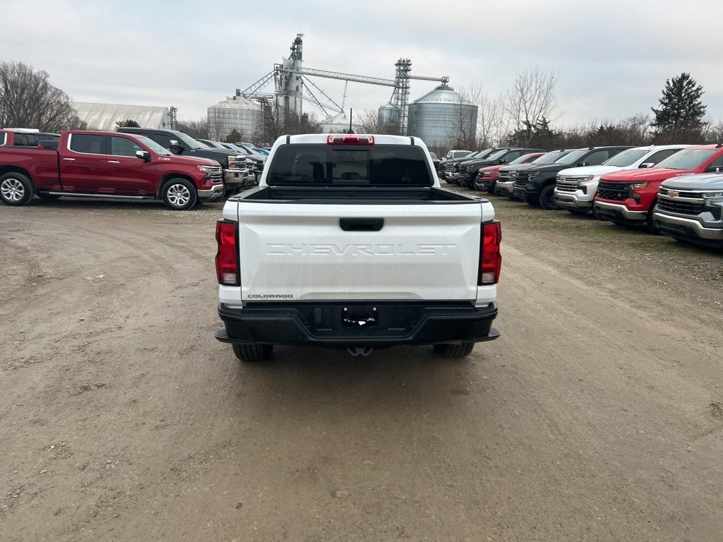2025 Chevrolet Colorado WT/LT