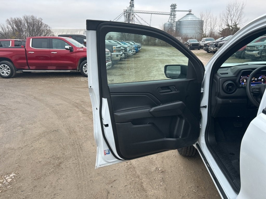 2025 Chevrolet Colorado WT/LT