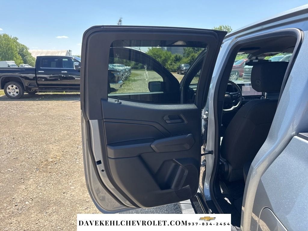 2025 Chevrolet Colorado WT/LT