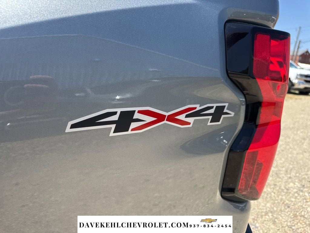 2025 Chevrolet Colorado WT/LT