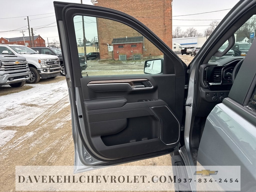 2025 Chevrolet Silverado 1500 LT (2FL)