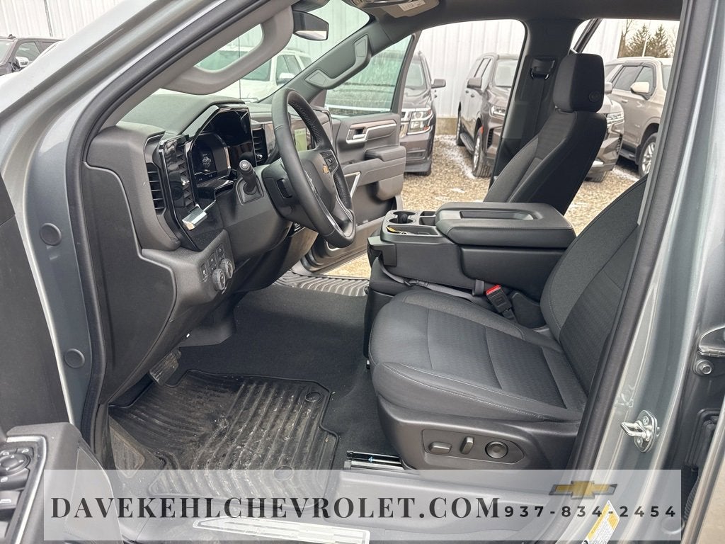 2025 Chevrolet Silverado 1500 LT (2FL)