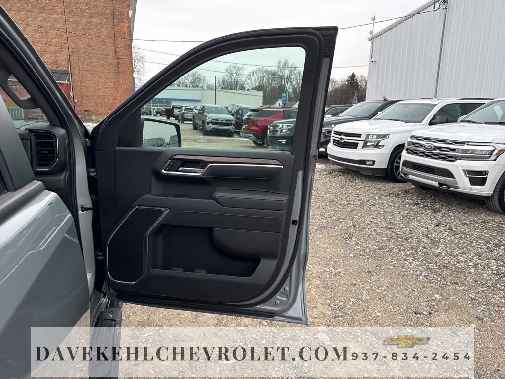 2025 Chevrolet Silverado 1500 LT (2FL)