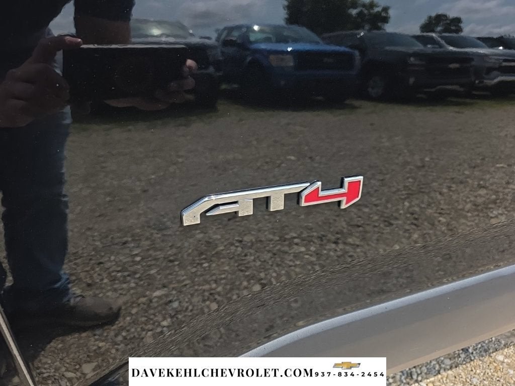 2023 GMC Acadia AT4