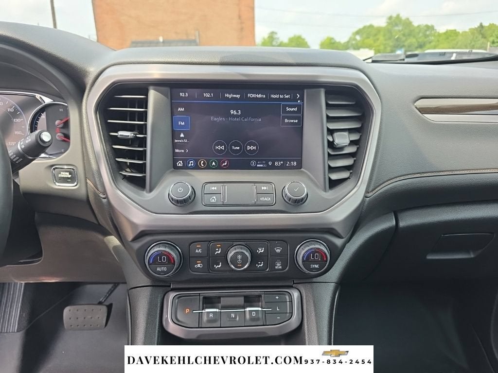 2023 GMC Acadia AT4