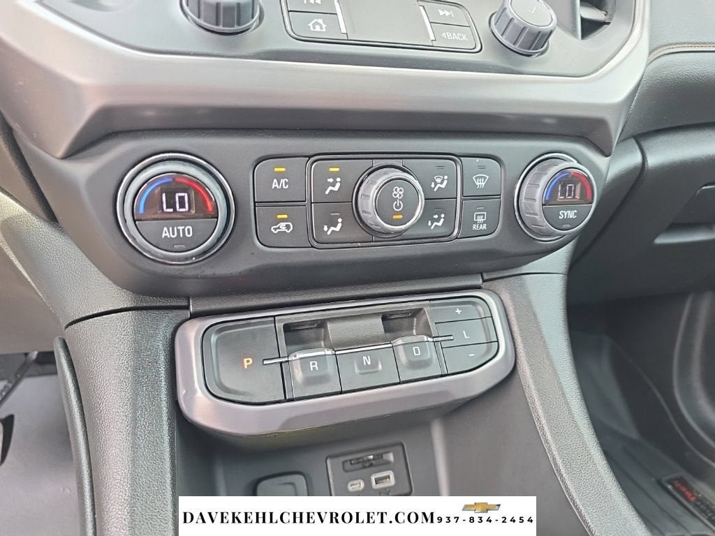 2023 GMC Acadia AT4