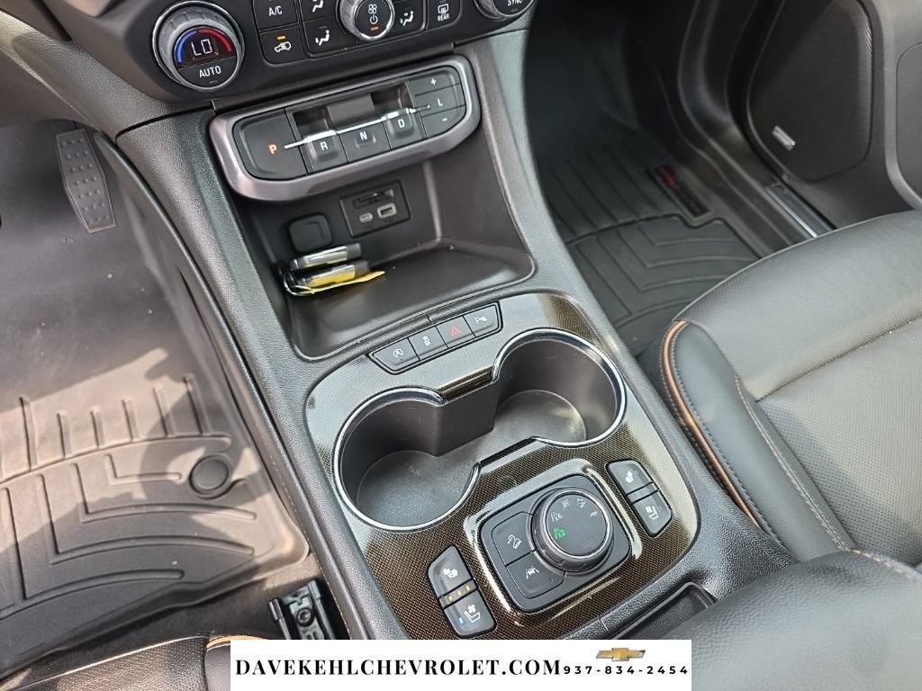 2023 GMC Acadia AT4