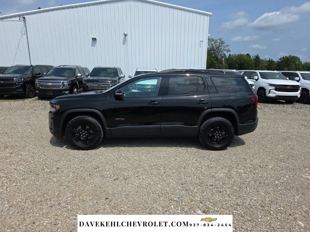 2023 GMC Acadia AT4