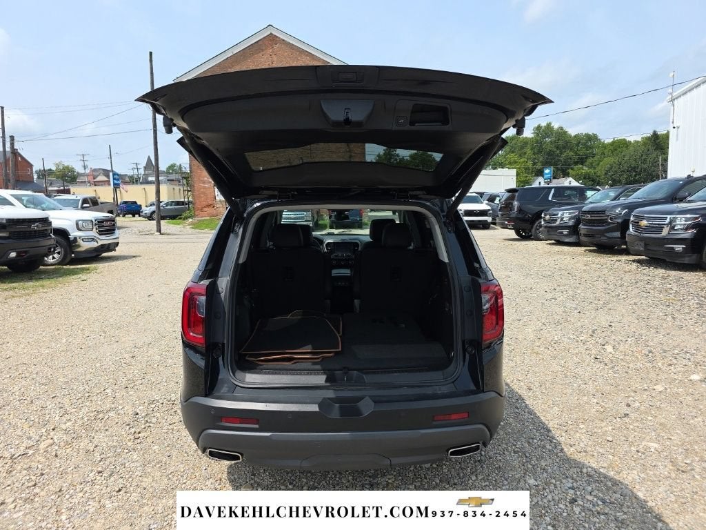2023 GMC Acadia AT4