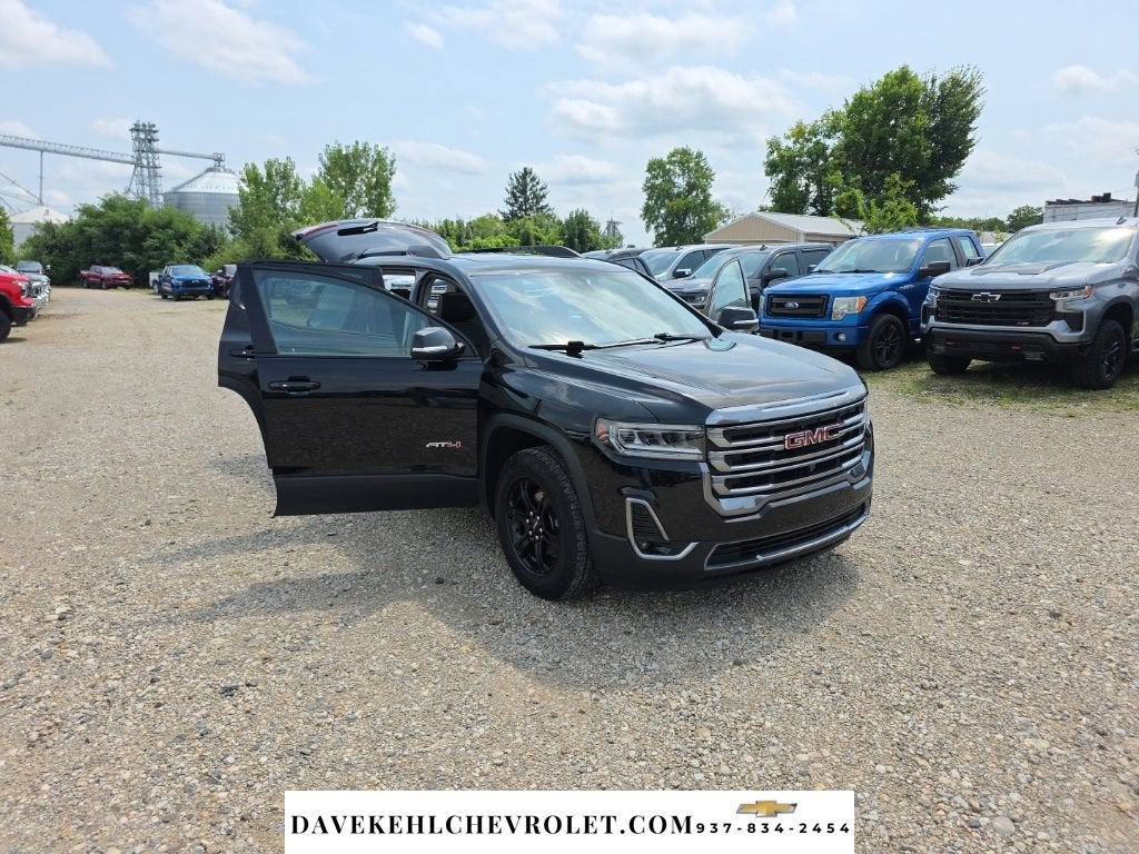 2023 GMC Acadia AT4
