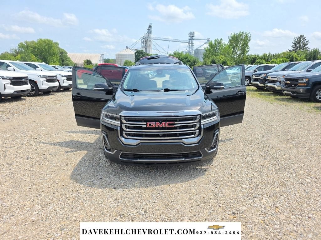 2023 GMC Acadia AT4