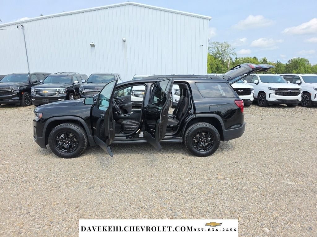 2023 GMC Acadia AT4