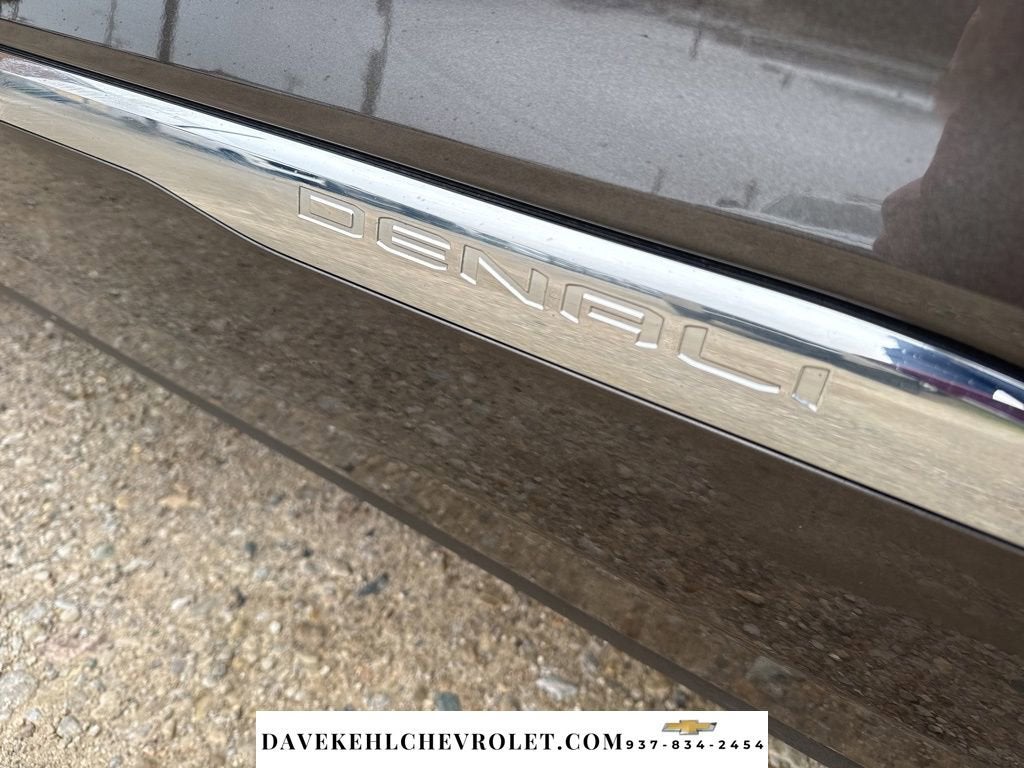 2020 GMC Acadia Denali