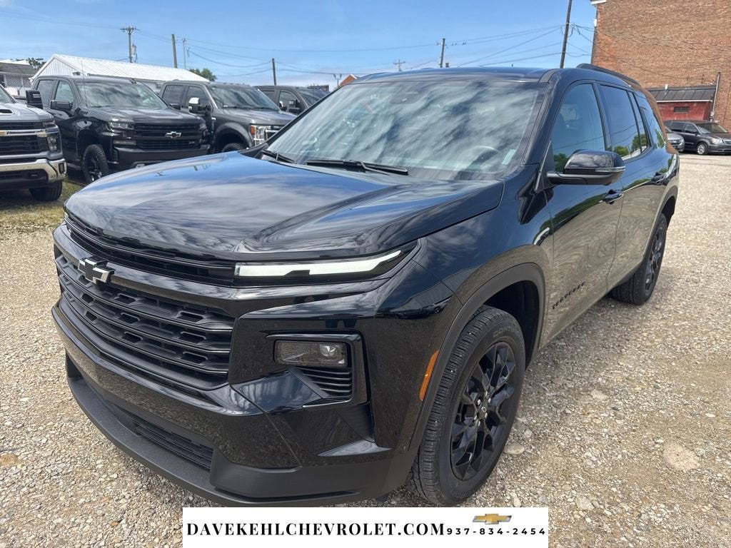 2024 Chevrolet Traverse FWD LT's photo