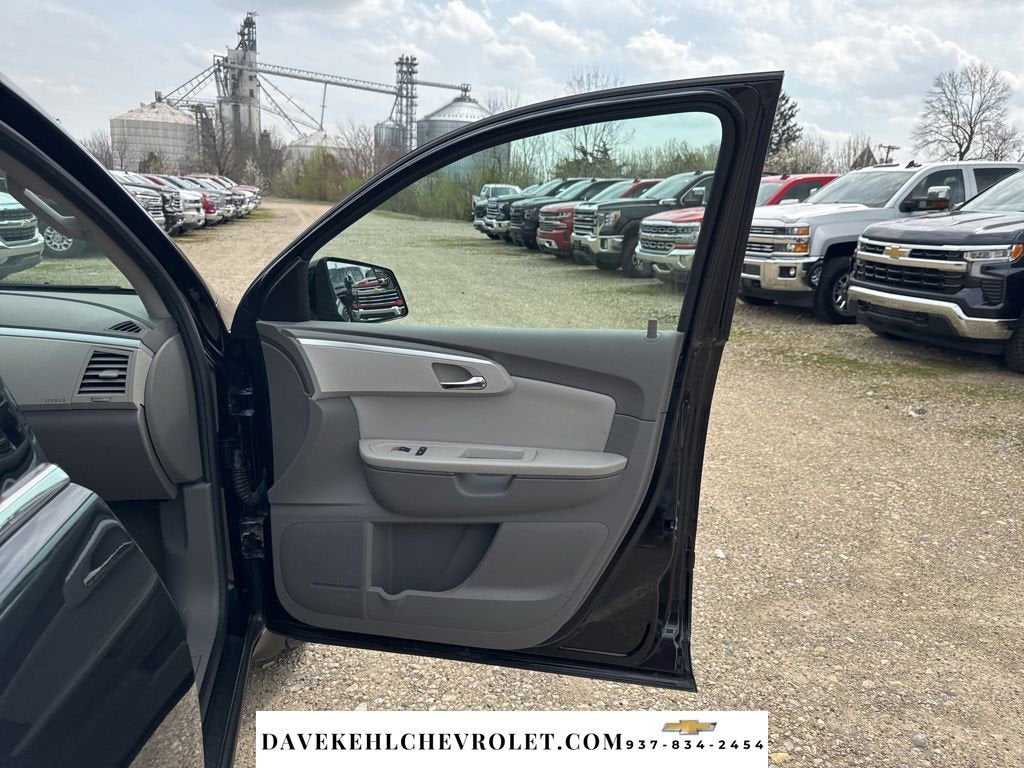 2011 Chevrolet Traverse LT w/1LT