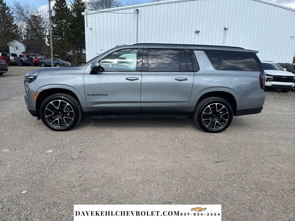 2025 Chevrolet Suburban RST