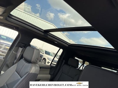 2025 Chevrolet Suburban RST