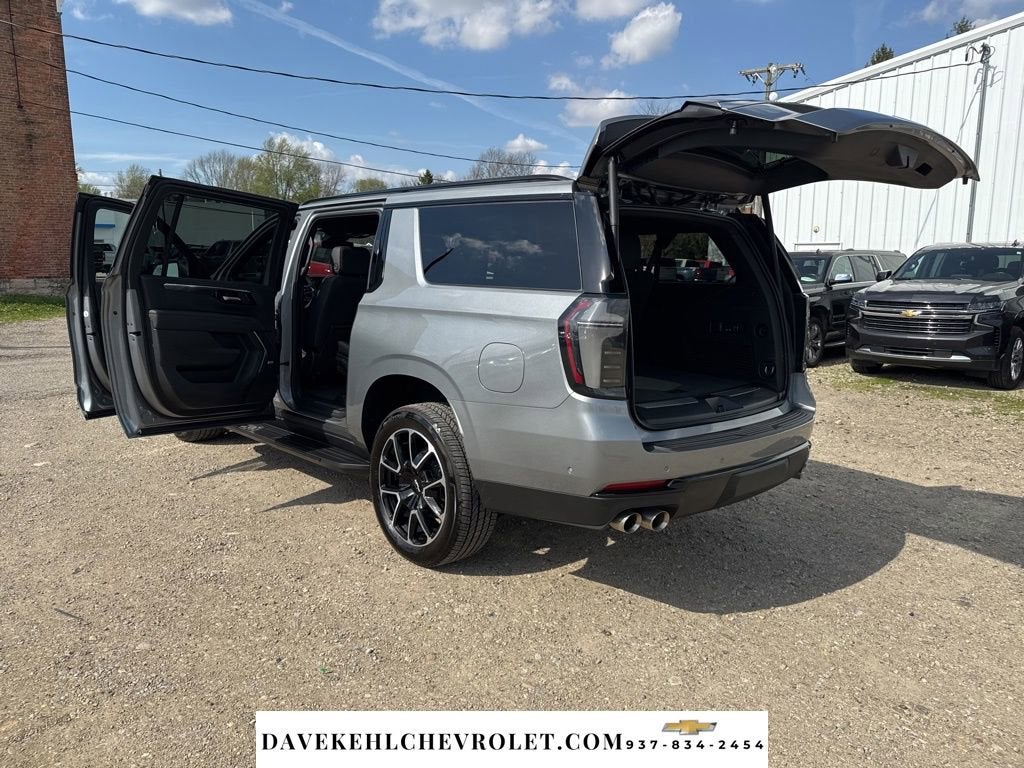 2025 Chevrolet Suburban RST