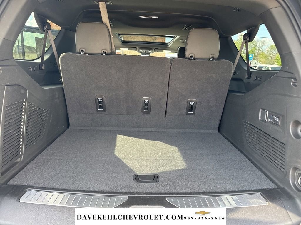 2025 Chevrolet Suburban RST