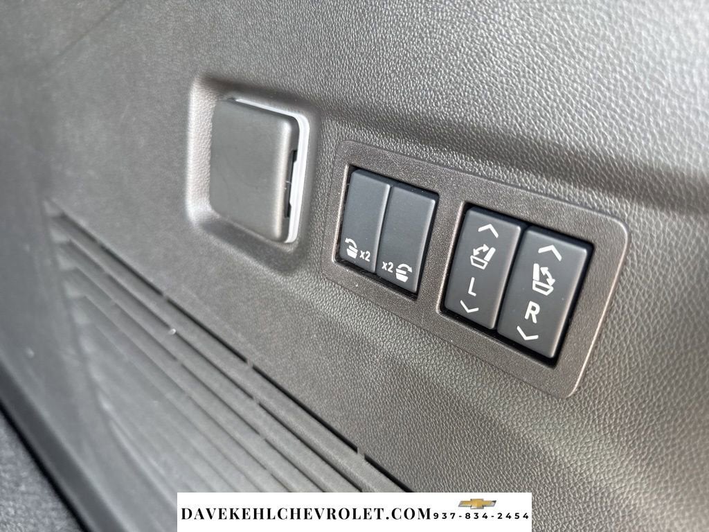 2025 Chevrolet Suburban RST