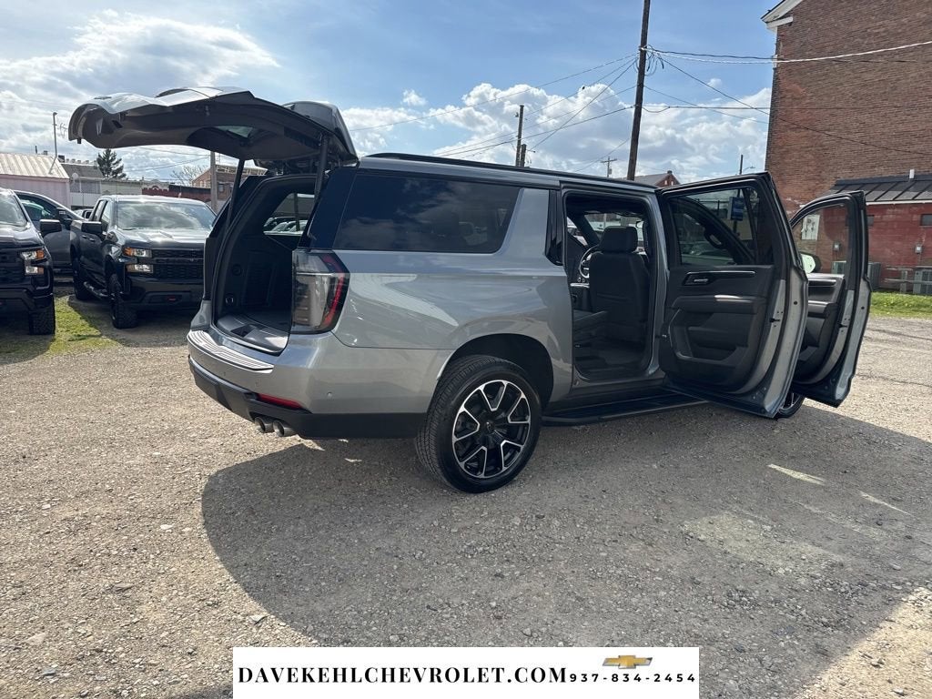 2025 Chevrolet Suburban RST