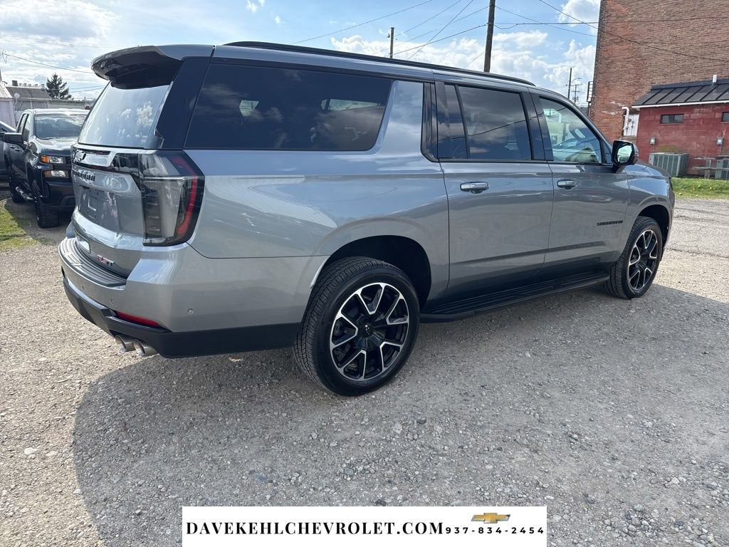 2025 Chevrolet Suburban RST