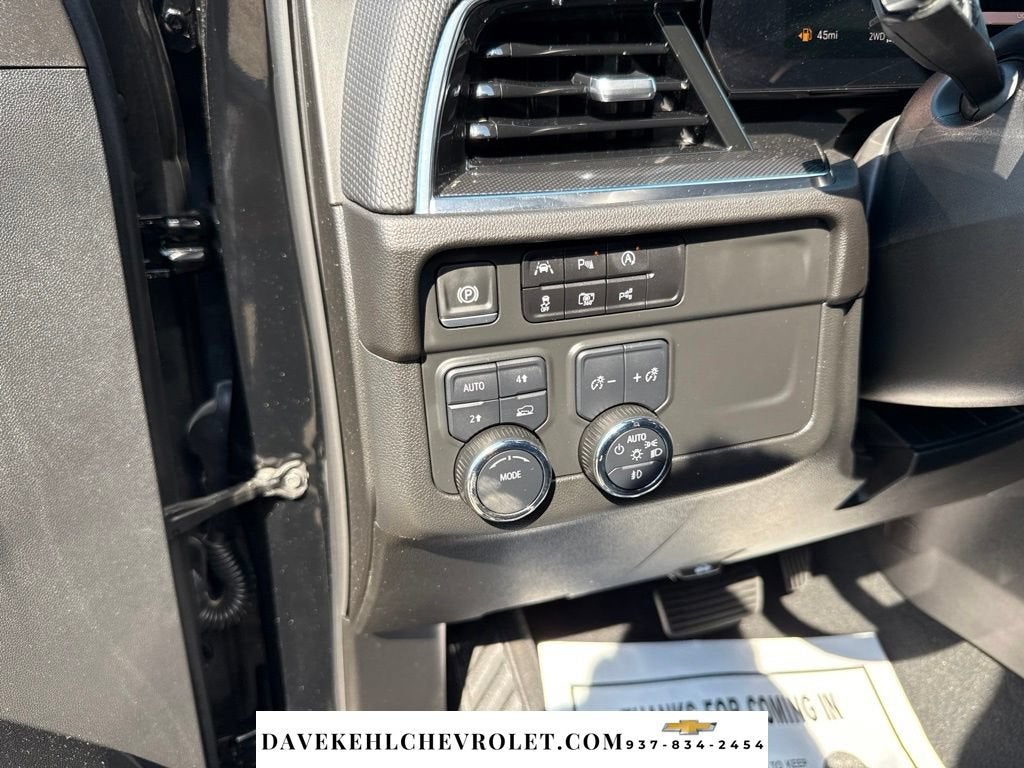 2025 Chevrolet Suburban RST