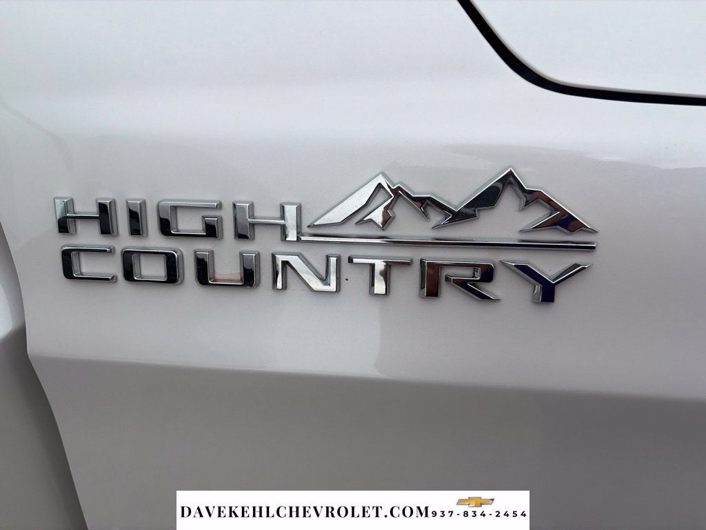 2025 Chevrolet Suburban High Country