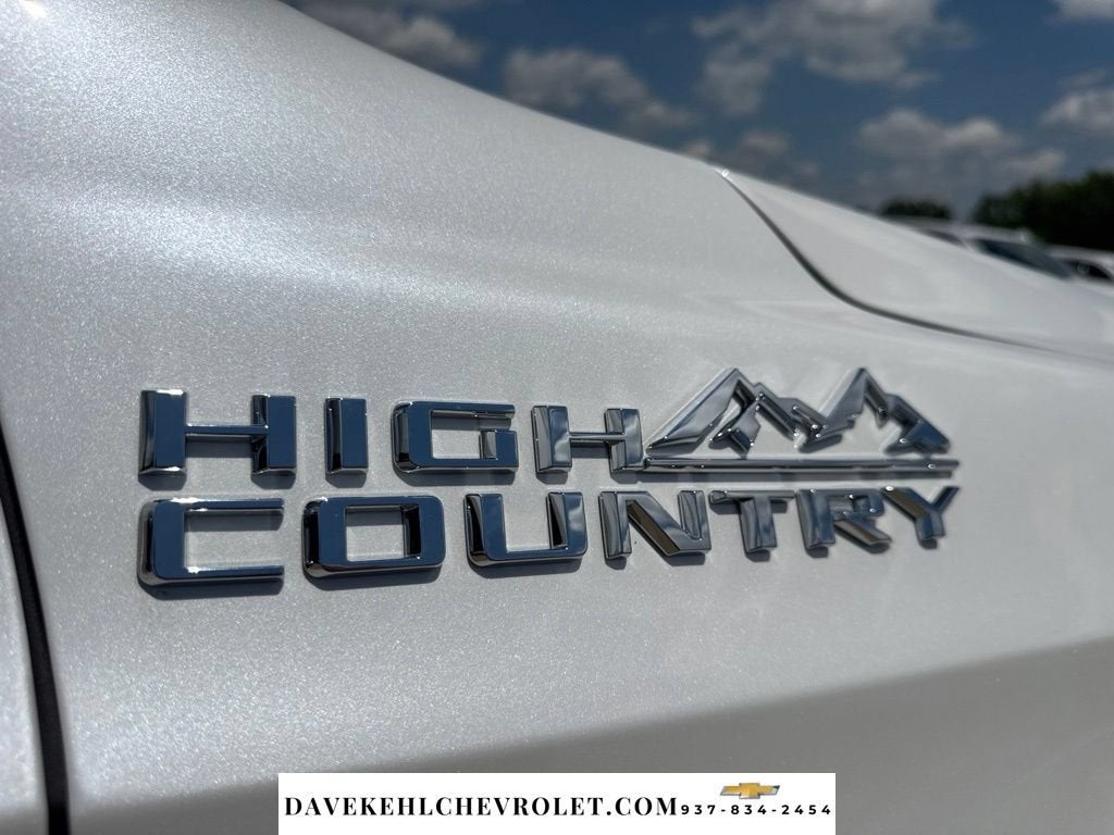 2025 Chevrolet Suburban High Country
