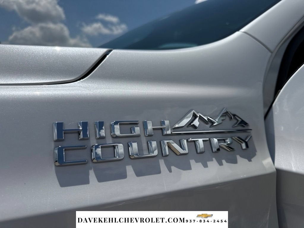 2025 Chevrolet Suburban High Country