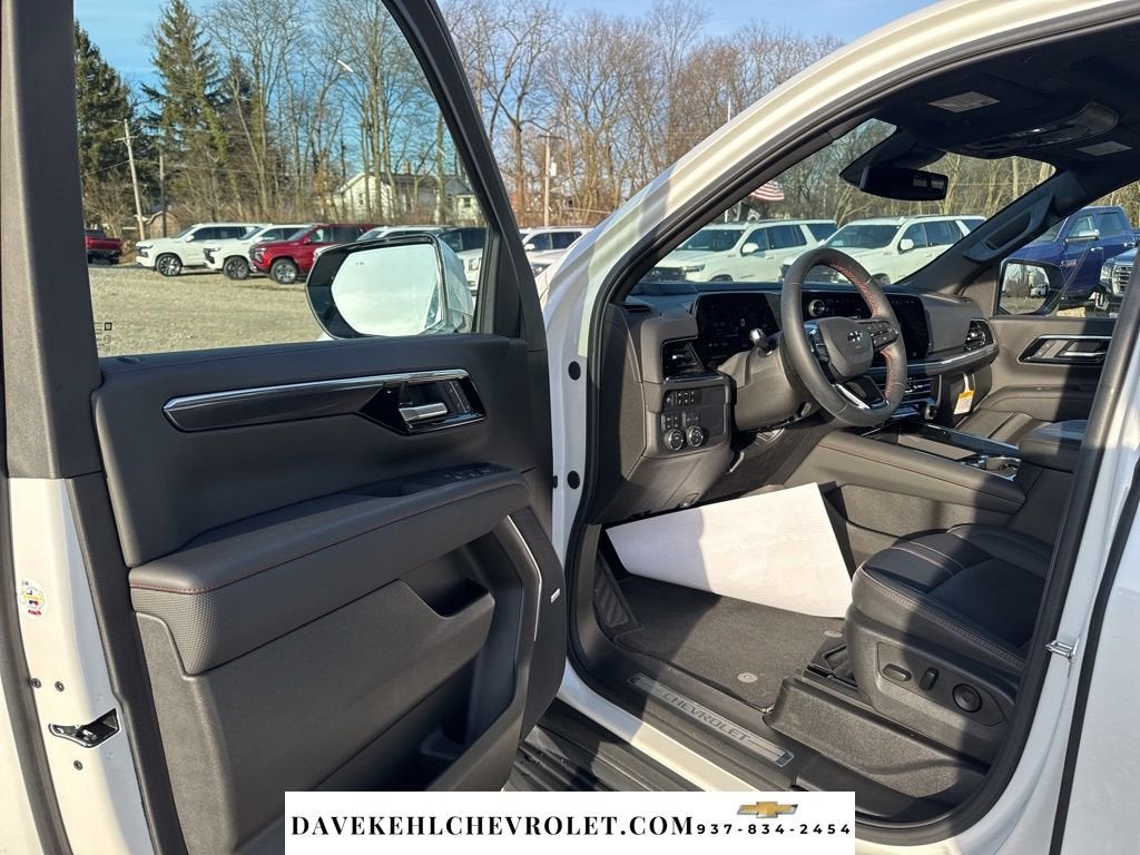 2025 Chevrolet Tahoe RST