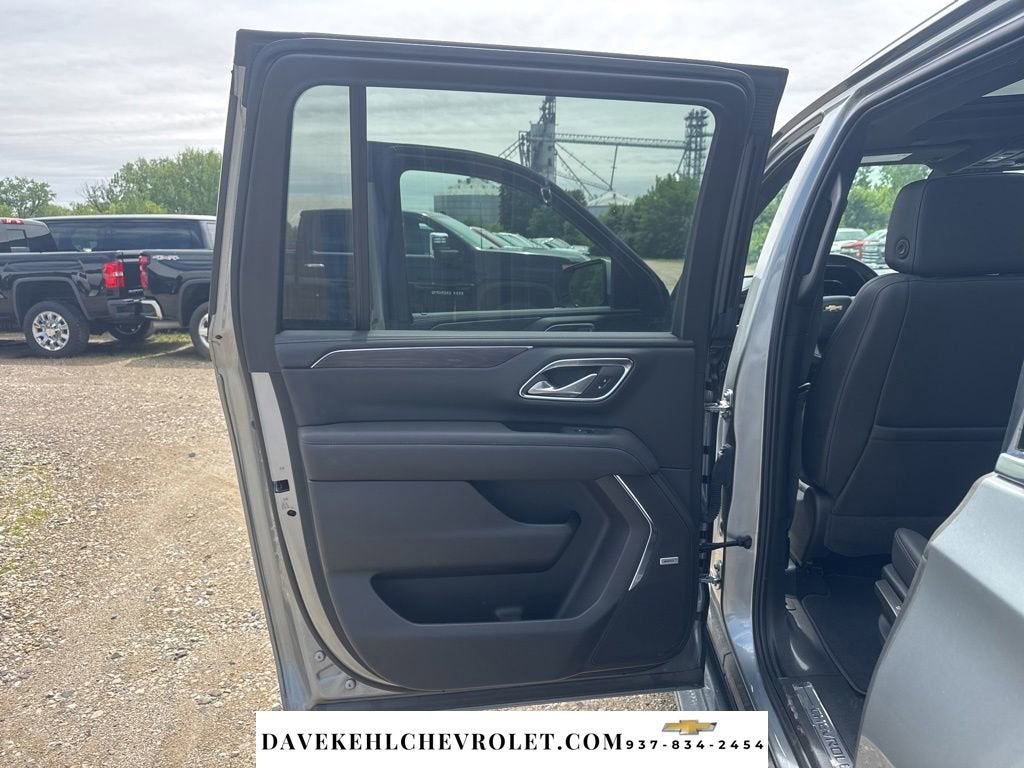2024 Chevrolet Suburban LT
