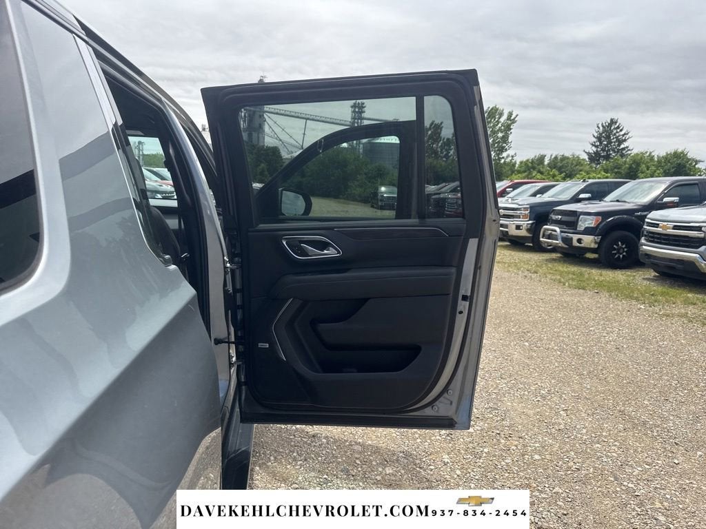 2024 Chevrolet Suburban LT