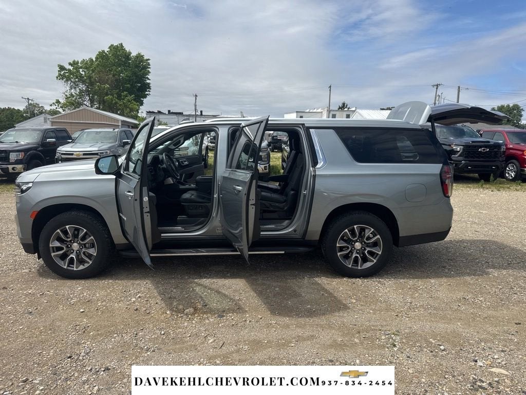 2024 Chevrolet Suburban LT