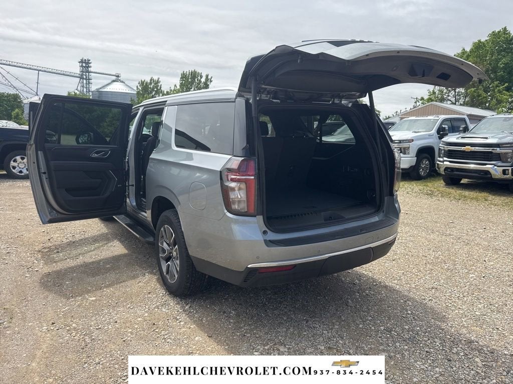 2024 Chevrolet Suburban LT
